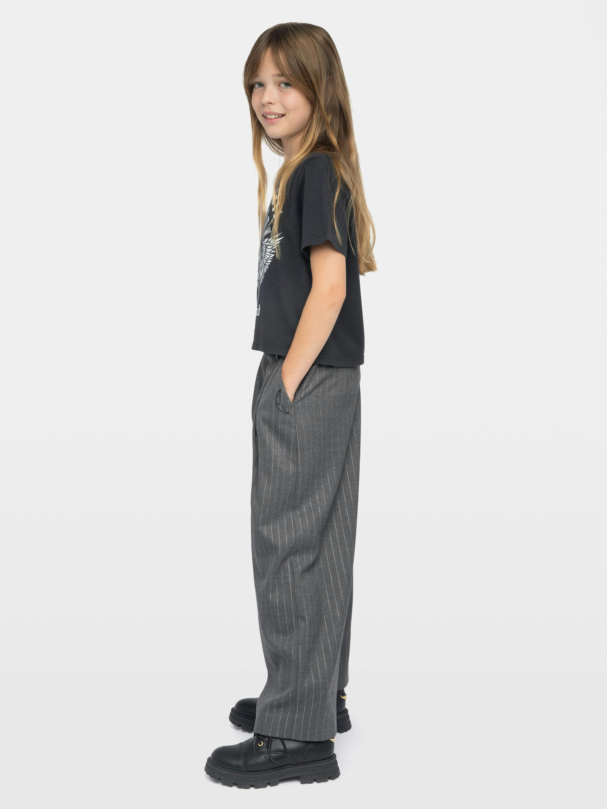 Amber Girl's T-shirt 3