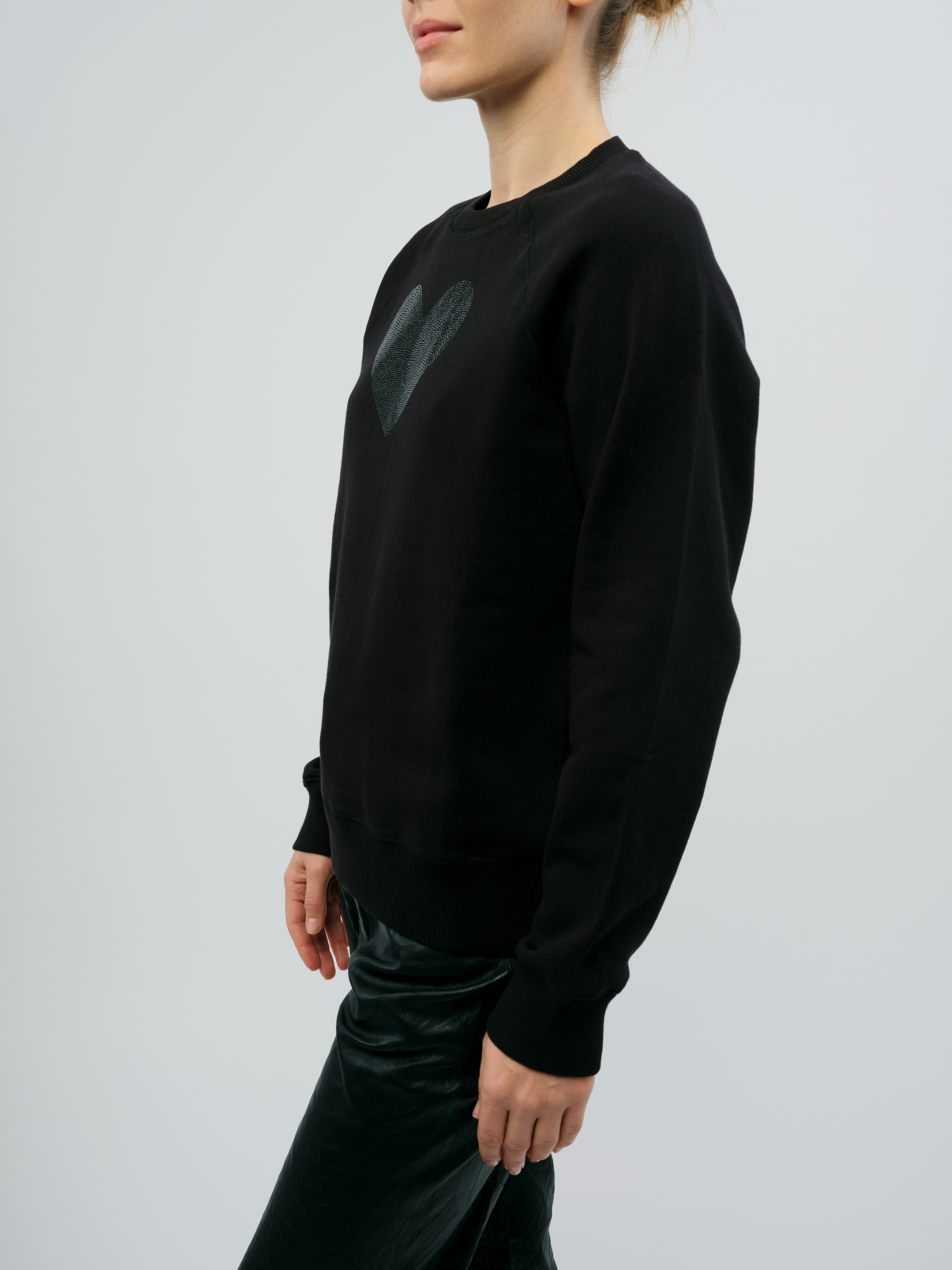 Upper Heart Sweatshirt