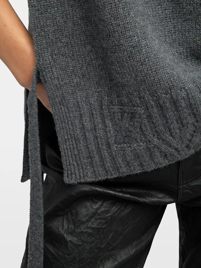 Maddy Sleeveless V Neck Sweater