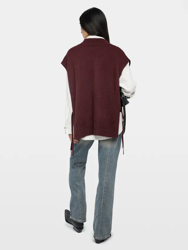 Maddy Sleeveless V Neck Sweater