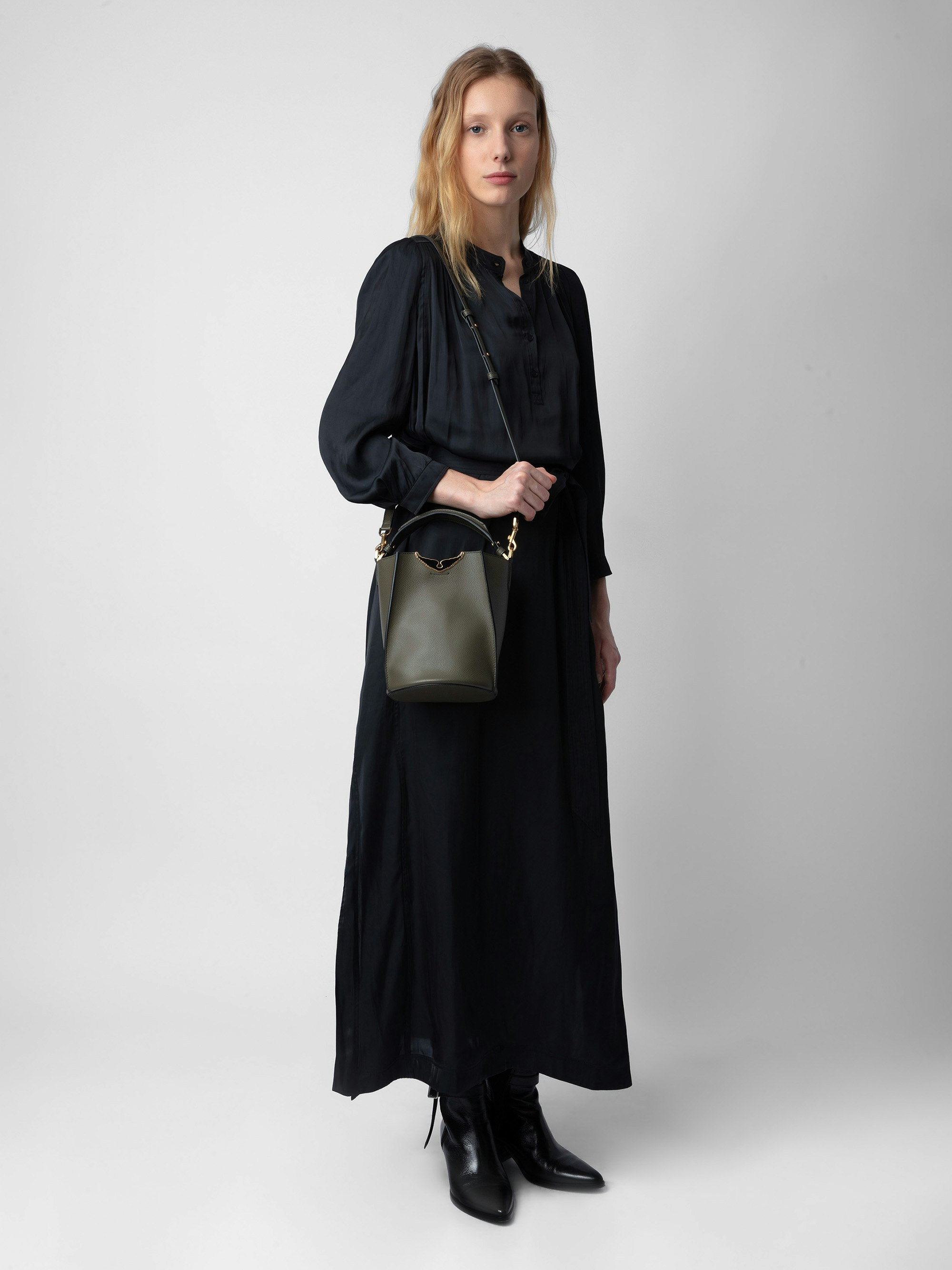 Borderline Bucket Bag 6