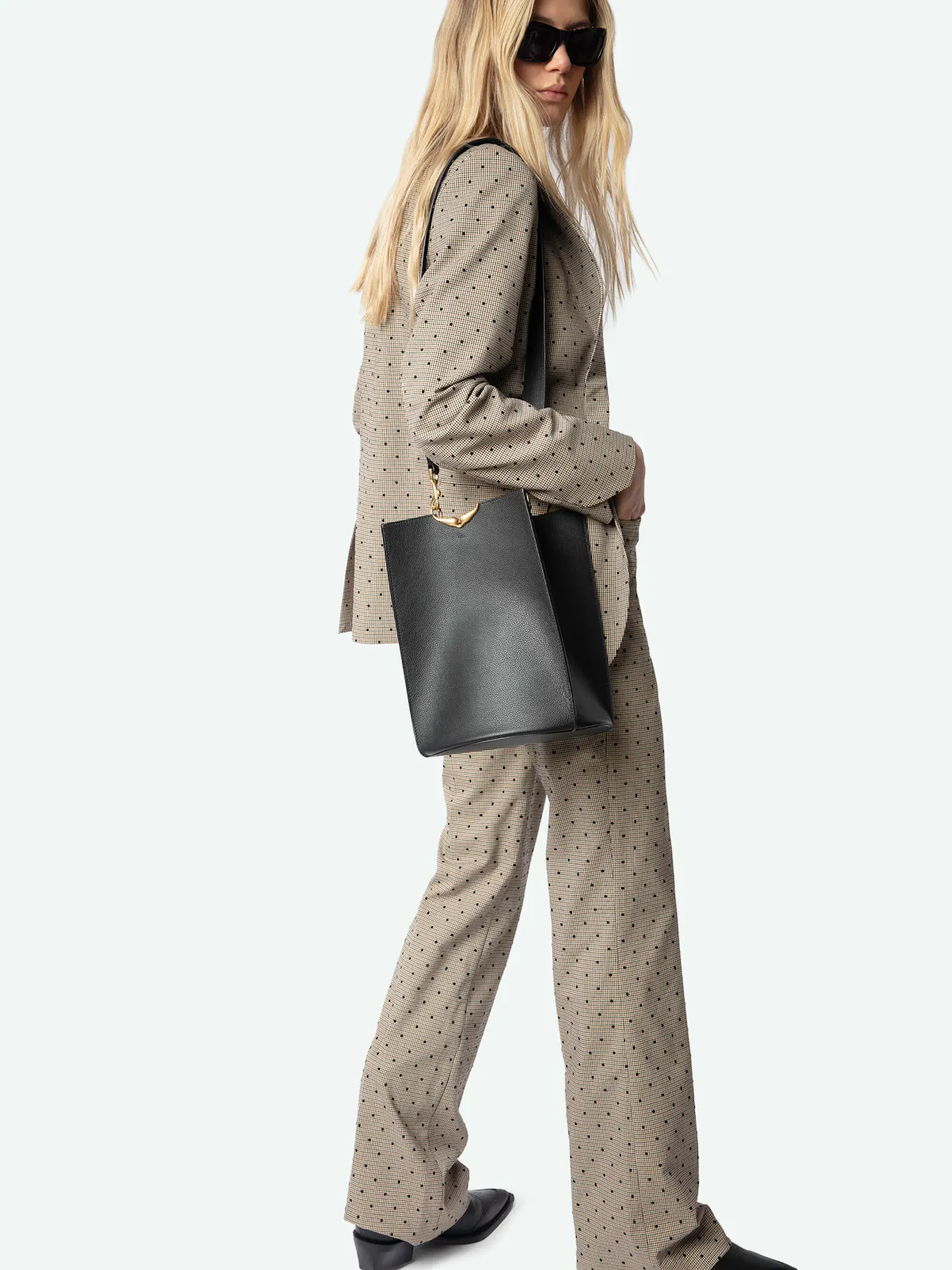 XL Borderline Bucket Bag