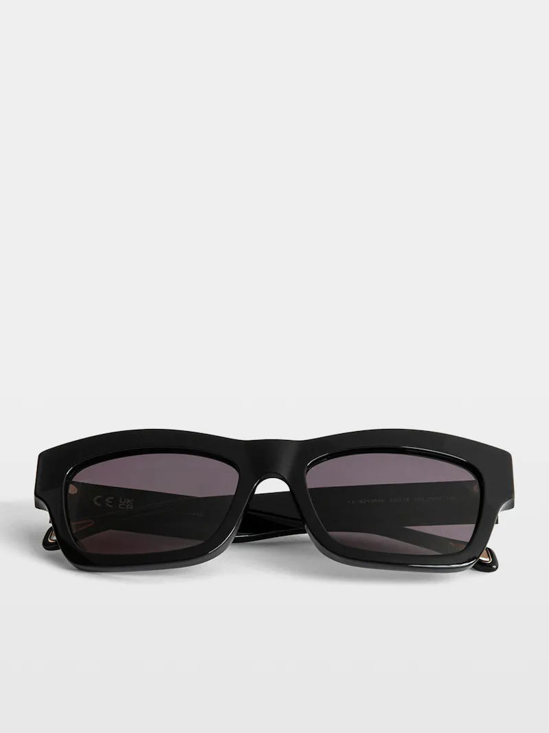 OWEW00121_NOIR_PACKSHOT