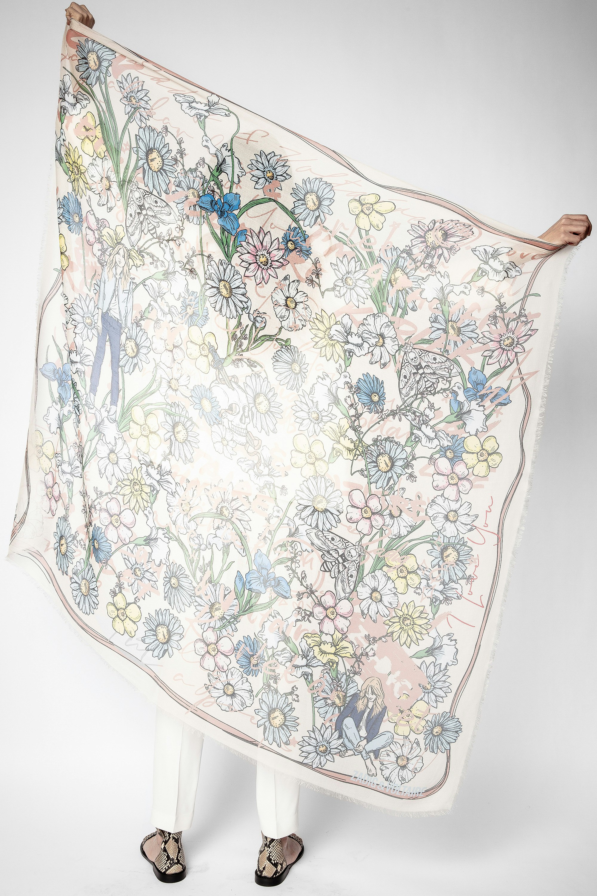 Kerry Grafitti Scarf 4