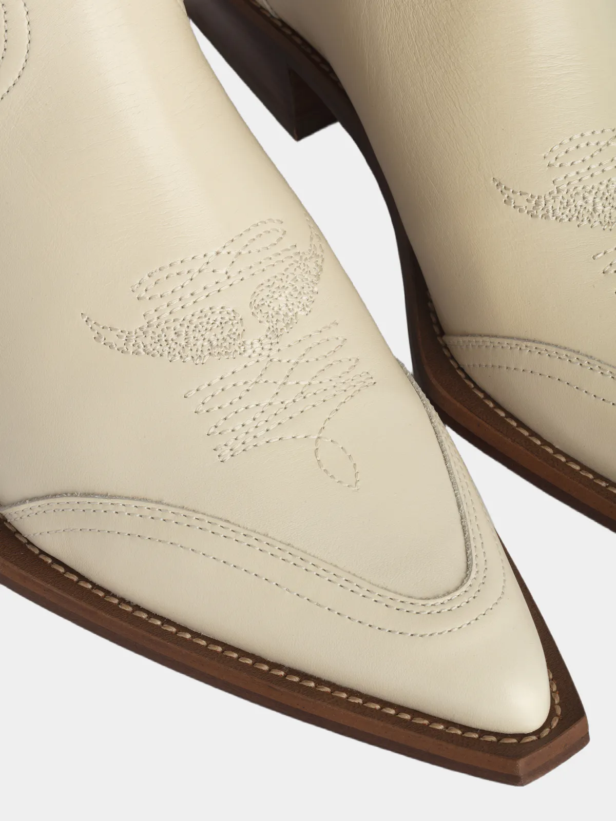 Cara Western Leather Boots in White | Zadig&Voltaire Cara Western Leather Boots in White | Zadig&Voltaire