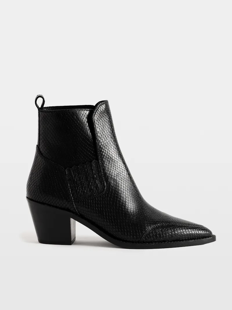 SWCT02143_BLACK_ADDI_1