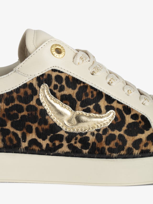 Low-Top Fly On Sneakers