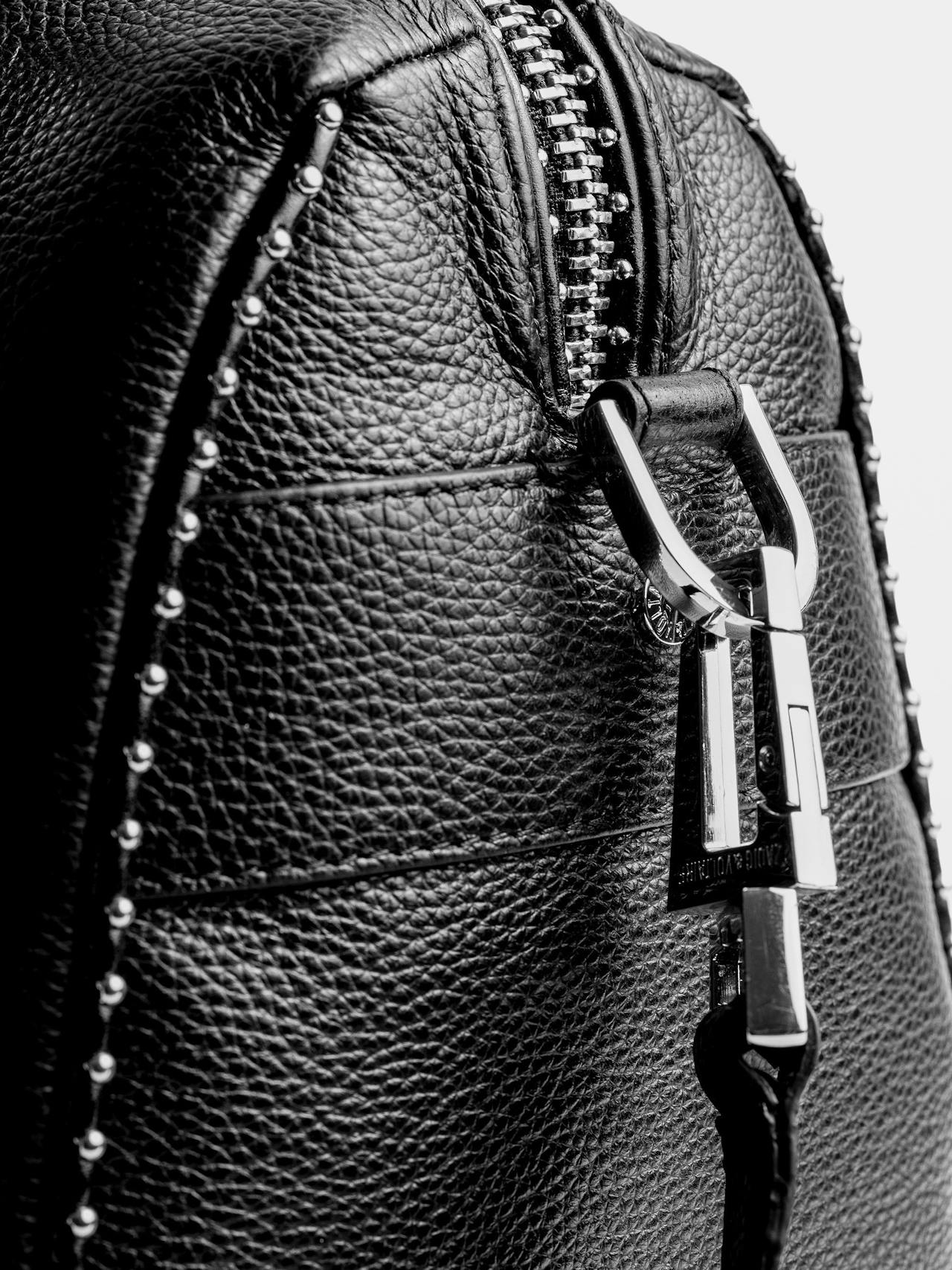 Sunny Medium Studs Tasche