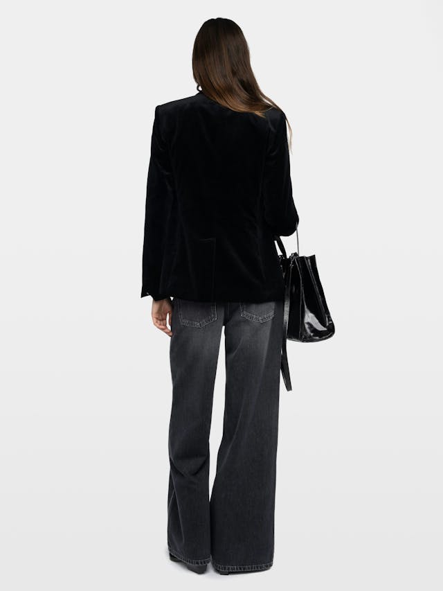 Vavy Velvet Blazer