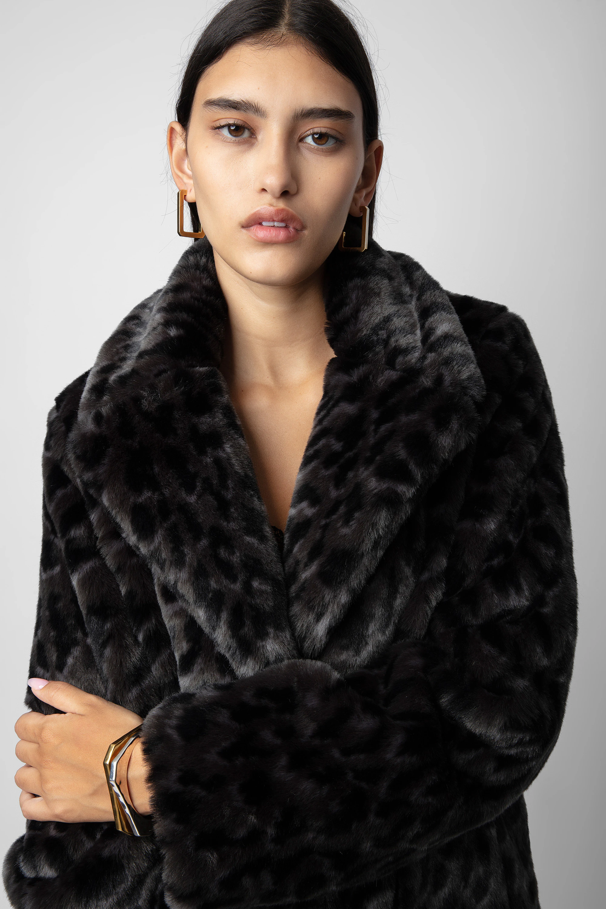 Fera Coat thumbnail 2