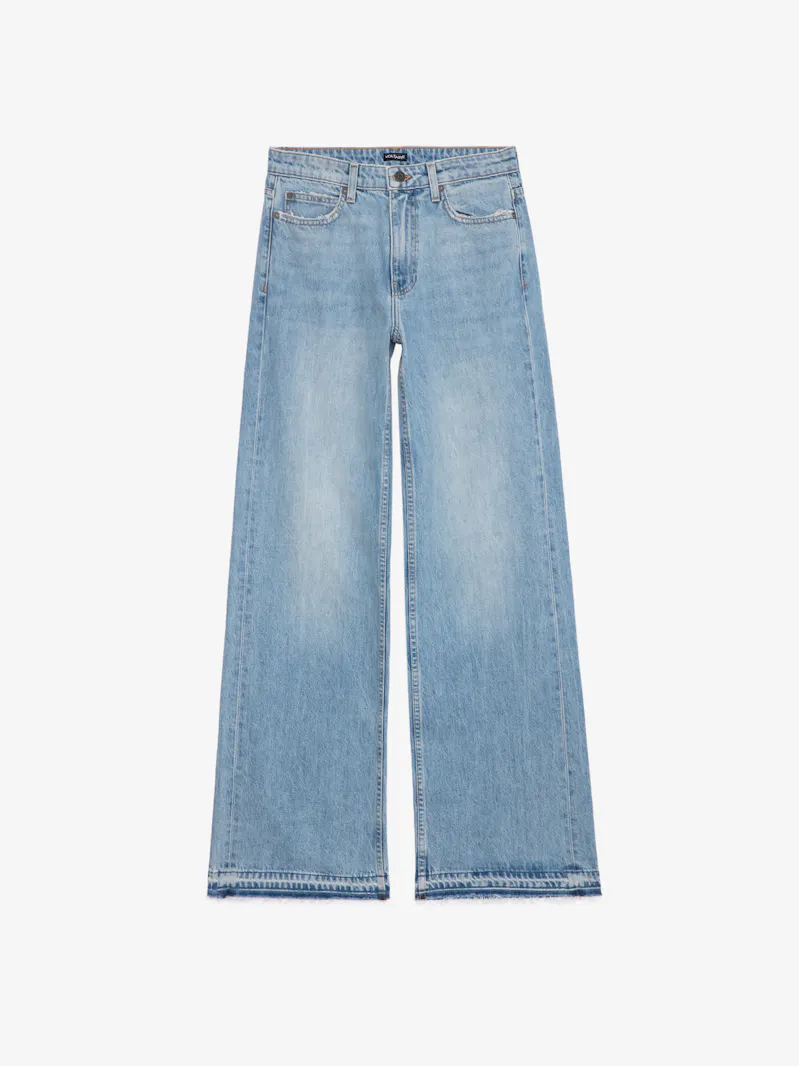 WWJE00253_LIGHT WASH_PACKSHOT