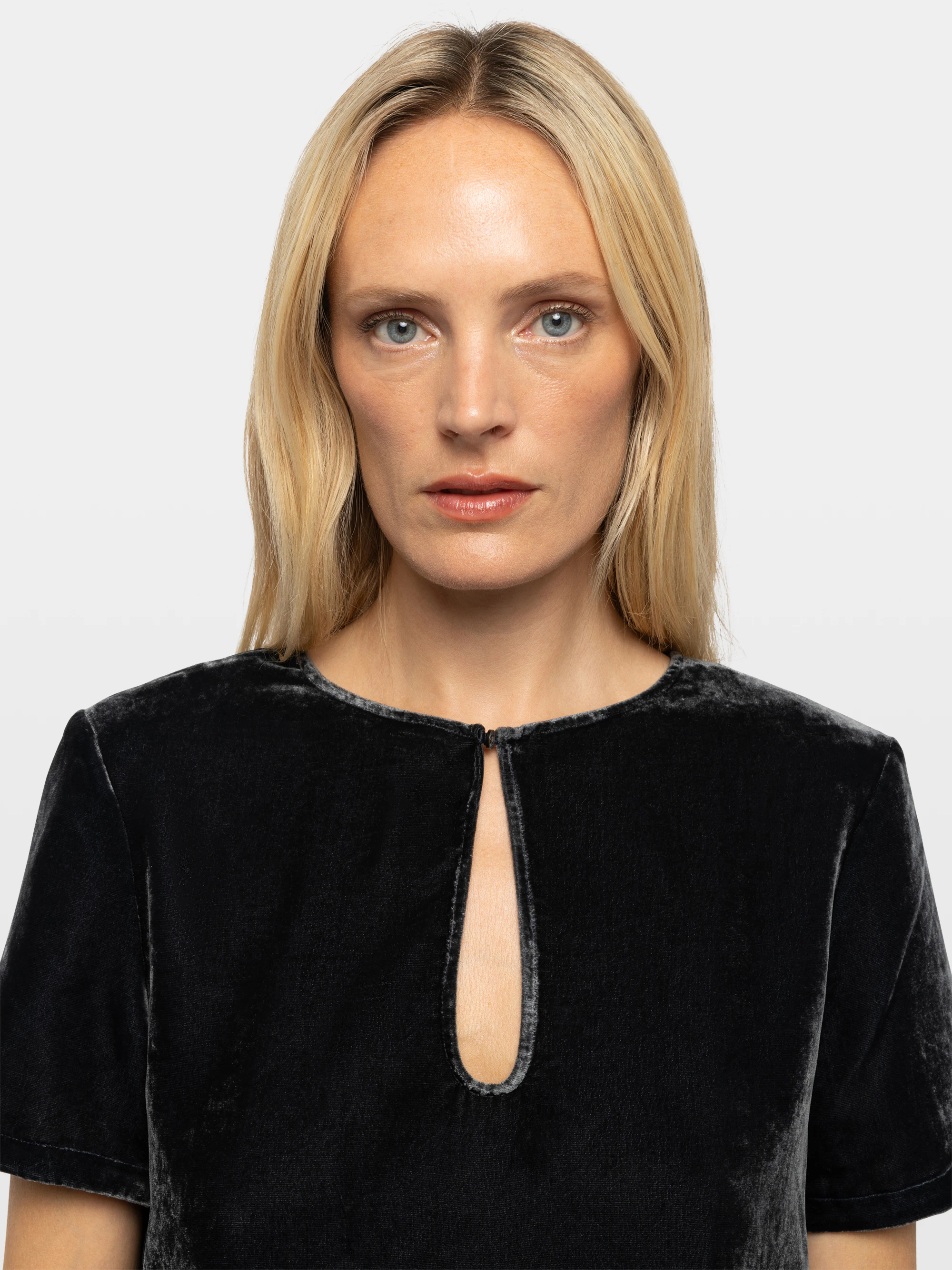 Tchai Velvet Top