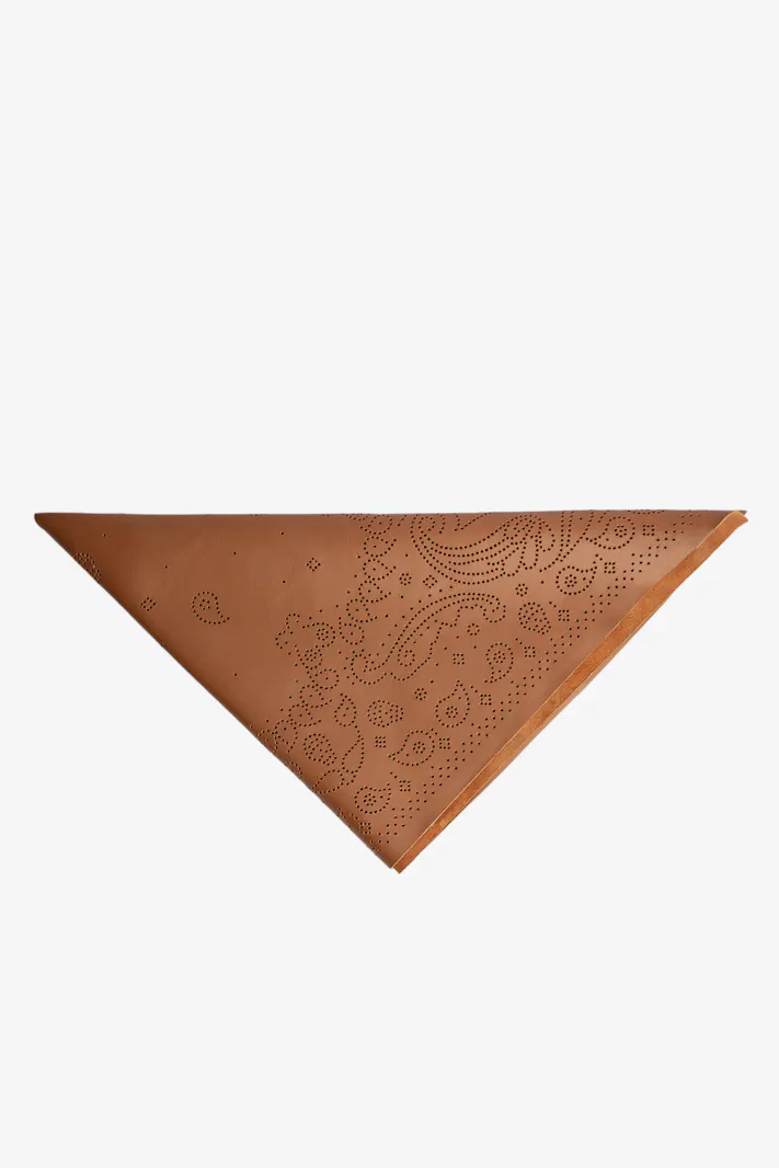 Pañuelo De Cuero Bandy.
