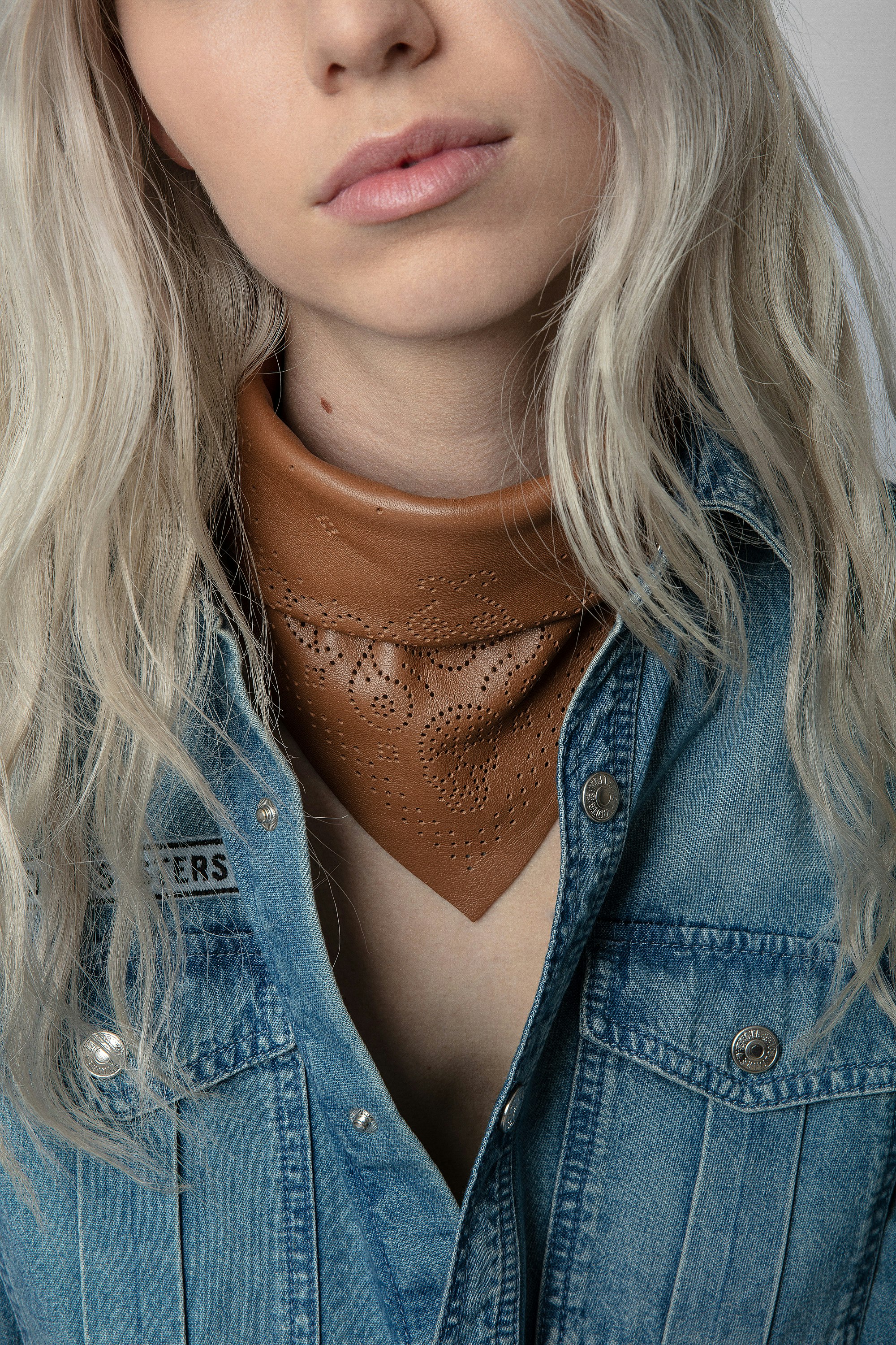 Bandy Triangle Leather Scarf 4